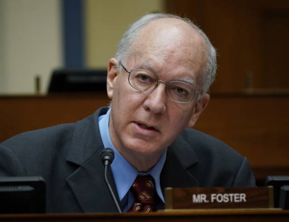 又作妖<strong></p>
<p>炒币交易平台</strong>，美议员要提案强制英伟达芯片植入定位系统