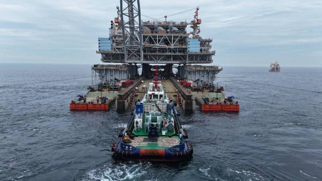 全球首次<strong></p>
<p>币圈主要的交易平台</strong>！“海上巨无霸”在大连安装完成