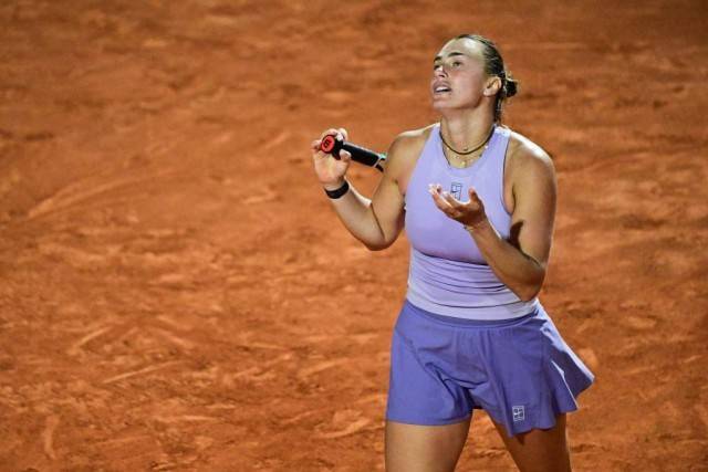 终于越过萨巴伦卡这座高山<strong></p>
<p>bitbulls交易平台</strong>，郑钦文感谢自己的耐心和专注