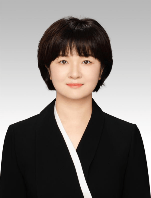 不到1年再公示<strong></p>
<p>中币网交易平台app</strong>，生于1987年的李金玲，拟提名为县长候选人