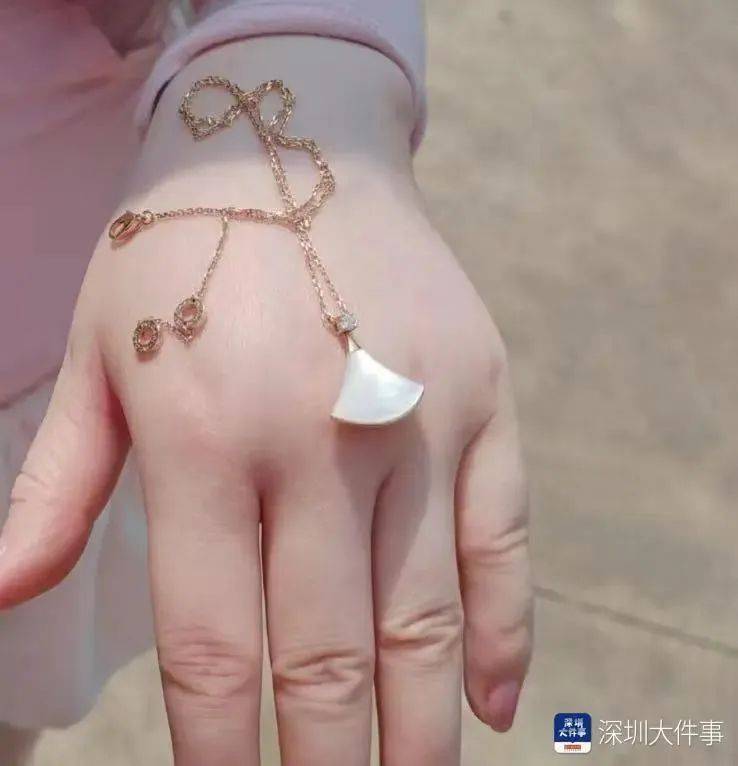 堪比"大海捞针"！深圳环卫工在腐臭垃圾堆里找到它<strong></p>
<p>中币网交易平台app</strong>，市民激动不已