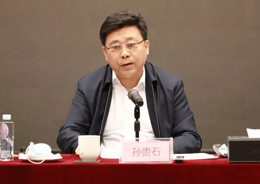 曾任唐山市委常委<strong></p>
<p>双子星平台</strong>，孙贵石将亲戚在唐山市的房产作为专门宴请场所，多次组织领导及下属聚餐