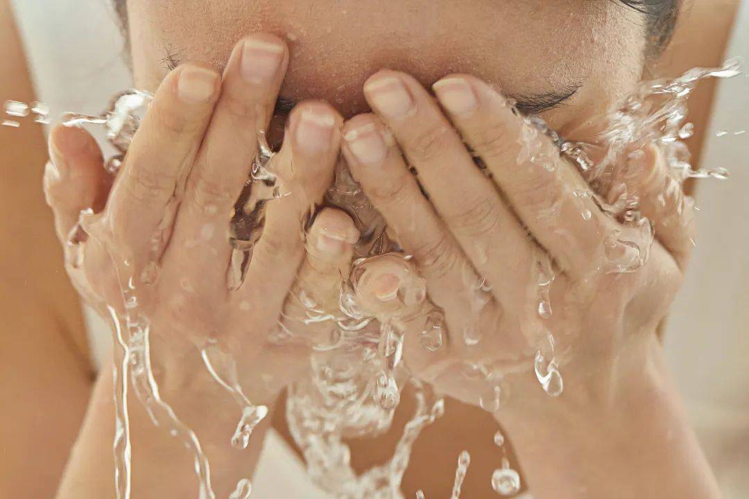 不叠被子、内裤机洗<strong></p>
<p>otc交易平台</strong>，这些看似偷懒的行为，其实没毛病！