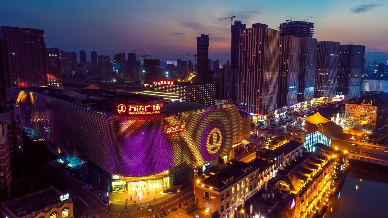 500亿“清仓”48座万达广场<strong></p>
<p>otc交易平台</strong>，王健林还剩多少家底？