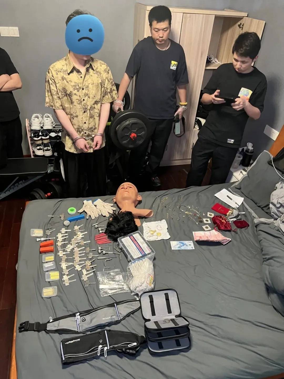 江苏一男子戴仿真“人皮”面具入室盗窃<strong></p>
<p>宁夏电力交易中心平台</strong>，流窜多个小区作案，涉案金额达15万余元