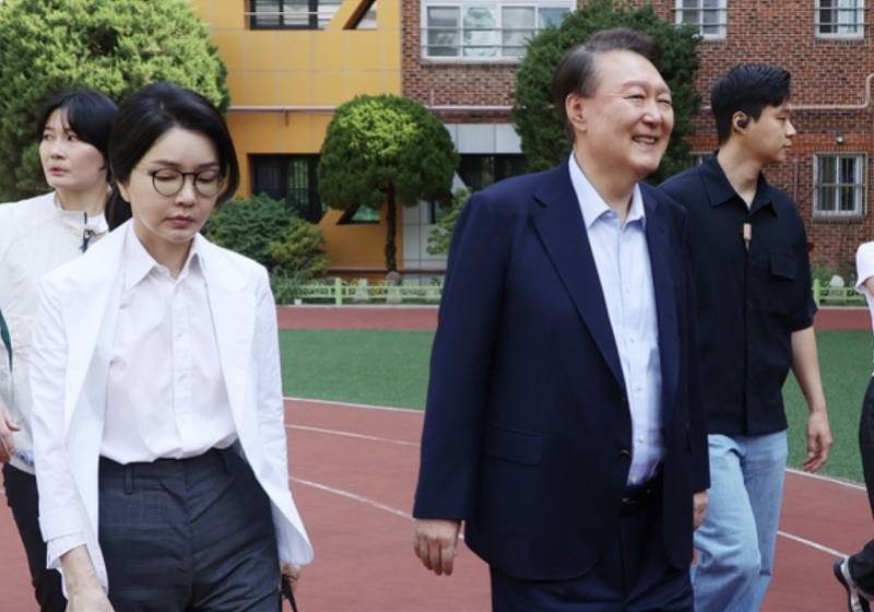 尹锡悦夫妇现身韩国大选投票现场<strong></p>
<p>bcex交易平台打不开</strong>！对丑闻相关提问保持沉默