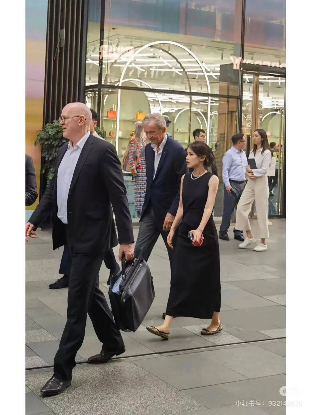 这个“女掌门”获晋升<strong></p>
<p>币安交易平台网站</strong>！她曾因陪同LVMH老板太古里巡店走红