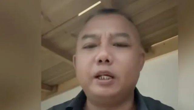 毒蛇科普博主单日涨粉190万，被质疑“借三亚女游客事件炒作”！本人回应