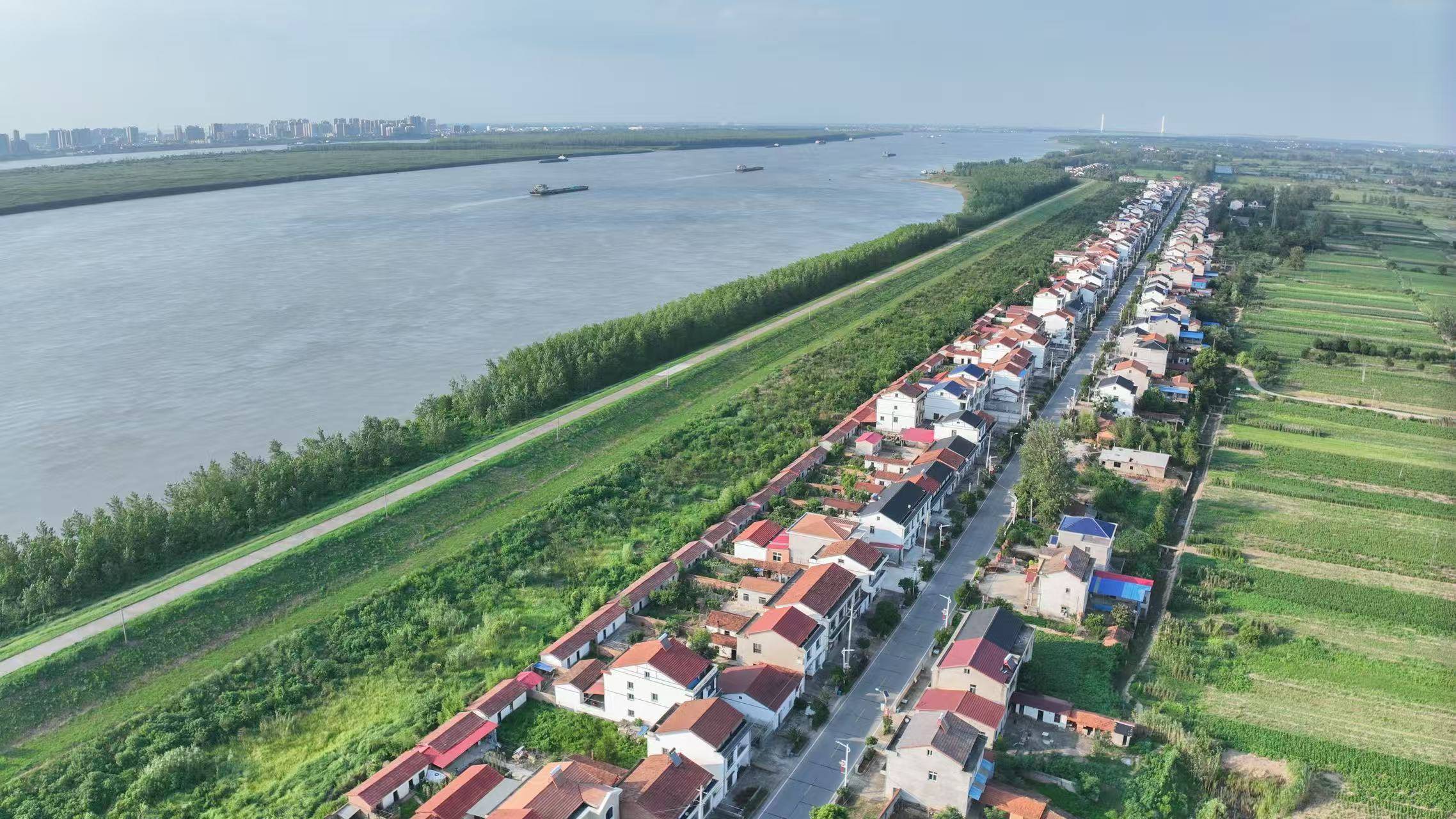 习近平总书记关切事丨<strong></p>
<p>币安交易平台网站</strong>我们的名字叫“长江”——三个沿江村庄的变迁故事