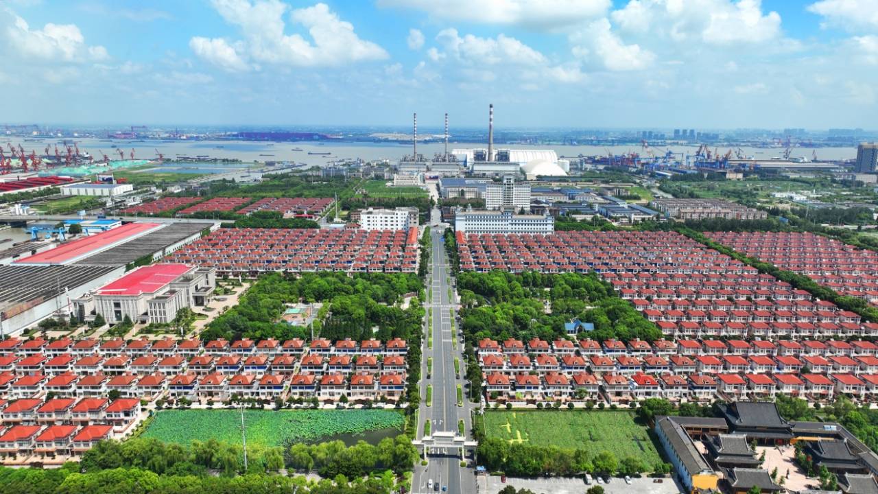 习近平总书记关切事丨<strong></p>
<p>币安交易平台网站</strong>我们的名字叫“长江”——三个沿江村庄的变迁故事