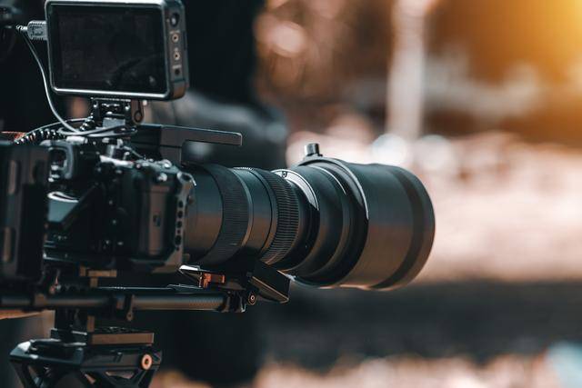 “一胎生99子”<strong></p>
<p>btktrade交易平台</strong>？恶意审丑是对观众的“电子投毒”丨中听