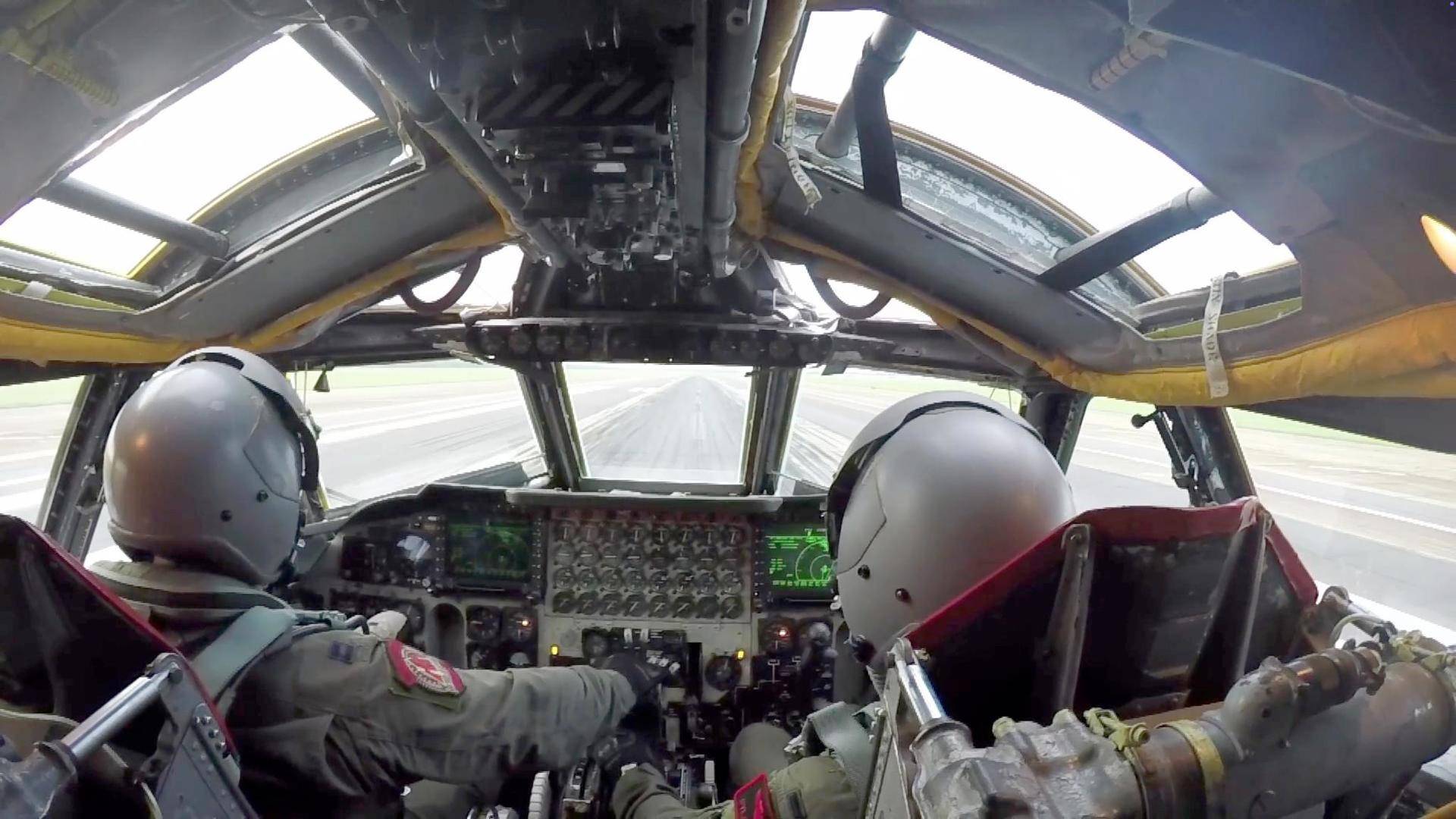 返航通话录音被截获！37小时万里奔袭B-2轰炸机内部设施曝光<strong></p>
<p>bcoin交易平台</strong>，回去还要抢停机位？