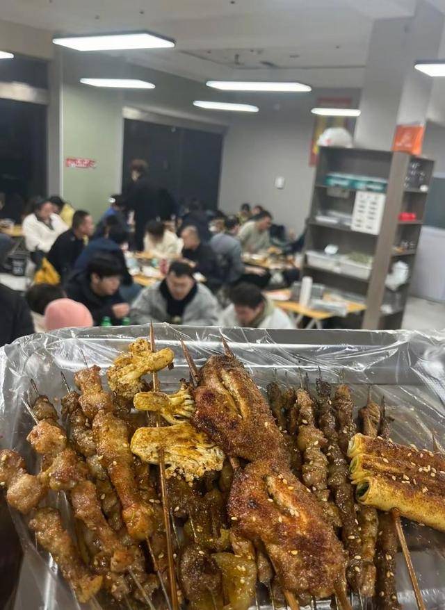 常州一烧烤店花10万赞助苏超<strong></p>
<p>bcoin交易平台</strong>，因系唯一个体赞助商爆火，附近商户：之前生意一直好