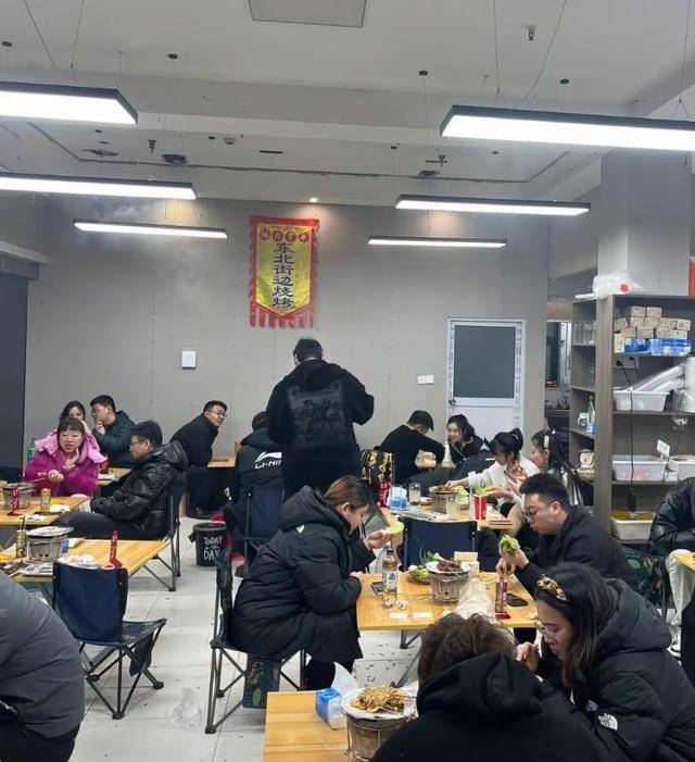 常州一烧烤店花10万赞助苏超<strong></p>
<p>bcoin交易平台</strong>，因系唯一个体赞助商爆火，附近商户：之前生意一直好