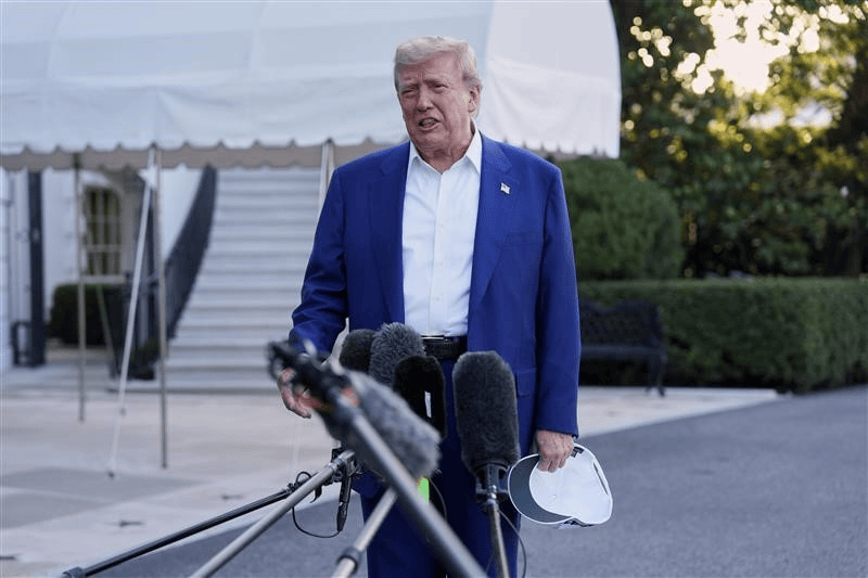 呦<strong></p>
<p>全球货币交易平台</strong>，泽连斯基穿西装了，那边是十万人规模之战！