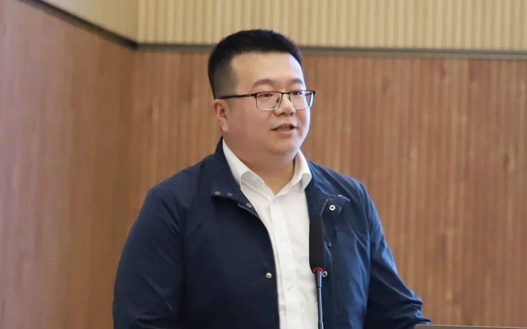 生于1989年、清华博士<strong></p>
<p>网络虚拟交易平台</strong>，福州市政府副秘书长魏志谋拟提拔