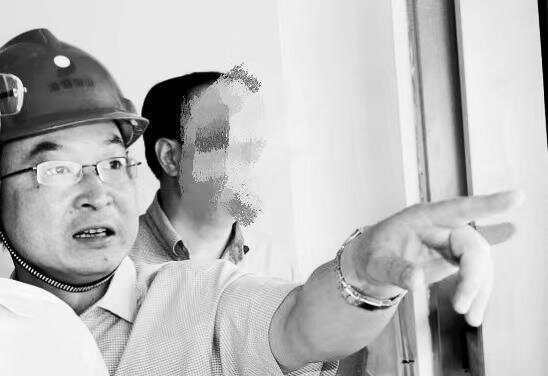 百亿市值上市公司董事疑似坠楼去世<strong></p>
<p>ubit交易平台</strong>，年仅54岁