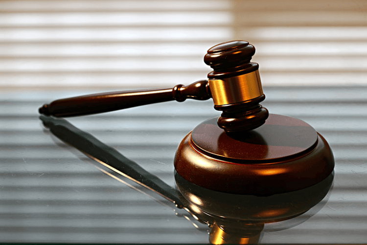 上海一公司总监离职次日钻漏洞订11张“出差”机票<strong></p>
<p>炒币去哪个平台好</strong>！被判刑