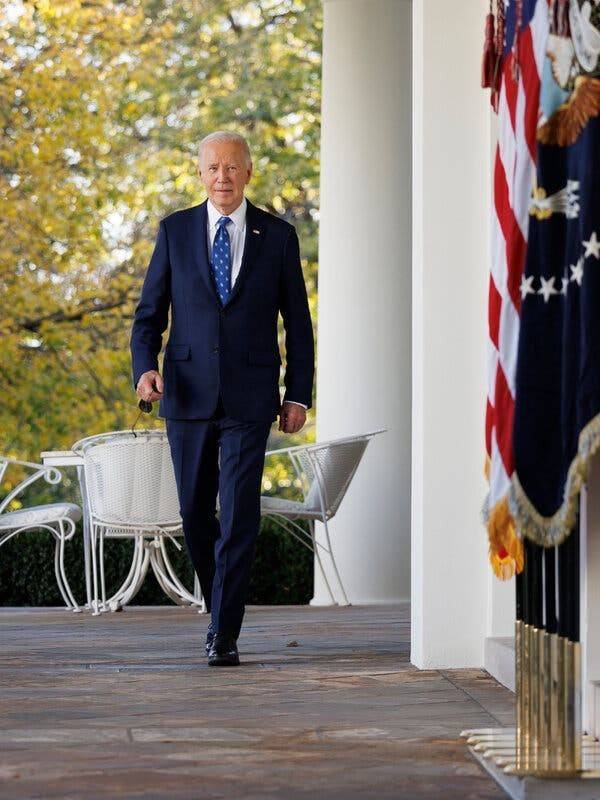 外媒：拜登承认，因数量众多，他曾使用自动签字笔签署赦免令，“但每个决定都由他作出”