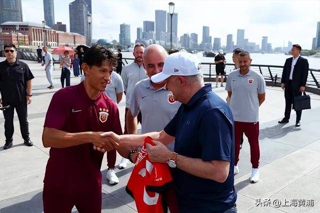 澳大利亚总理抵沪再次漫步外滩<strong></p>
<p>什币数字币交易平台</strong>，旁边还有上海球迷“老熟人”，你偶遇了吗？