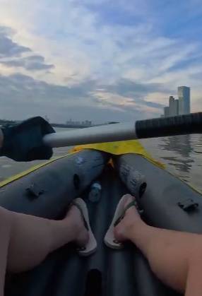 长沙男子突发奇想划船下班<strong></p>
<p>bitmex交易平台app</strong>，25分钟车程划了3小时，当事人：手累腿麻，不会有下次