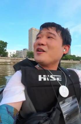 长沙男子突发奇想划船下班<strong></p>
<p>bitmex交易平台app</strong>，25分钟车程划了3小时，当事人：手累腿麻，不会有下次