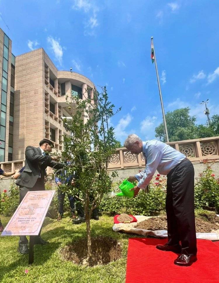 叫中国名字<strong></p>
<p>btrise交易平台</strong>，娶日本妻子，5年没见的印度外长来了