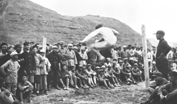 王立华：为什么毛泽东率领的红军不可征服<strong></p>
<p>btrise交易平台</strong>？斯诺的观察说明了一切