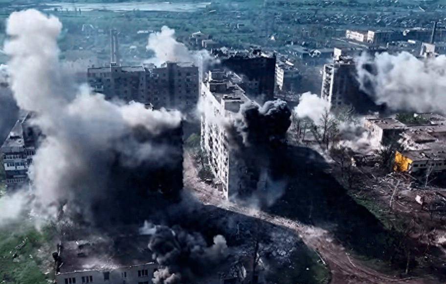 俄军抵达郊区却不攻城<strong></p>
<p>全币</strong>，有人发现不对劲：红军城只是一个“诱饵”