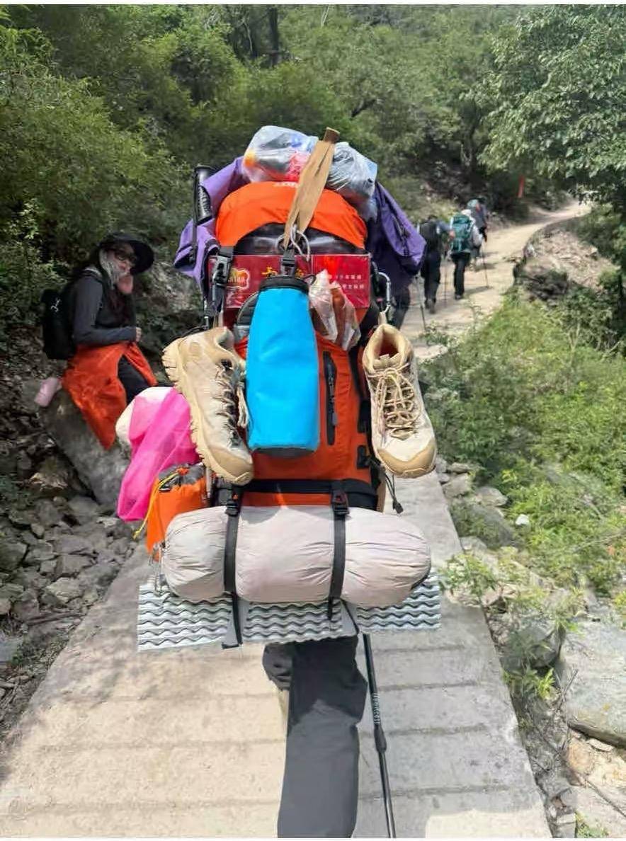 30岁昆明男子徒步梅里雪山环线失联近10天 妻子：家中还有两个年幼的孩子