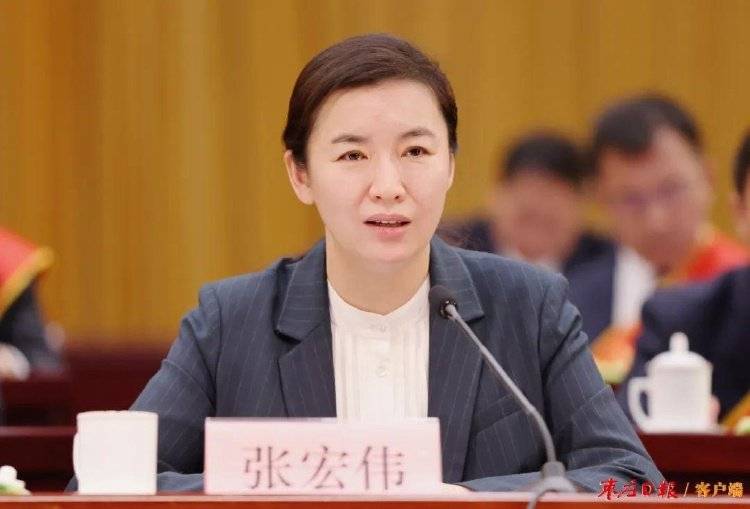 张宏伟跨省履新河南信阳市委书记<strong></p>
<p>网币网</strong>，此前担任山东枣庄市委书记