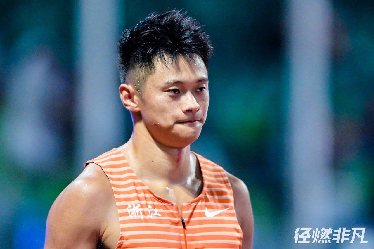 田径全锦赛男子百米飞人大战邓信锐10秒06夺冠<strong></p>
<p>抄币吧</strong>，谢震业跑出10秒27仍无缘决赛