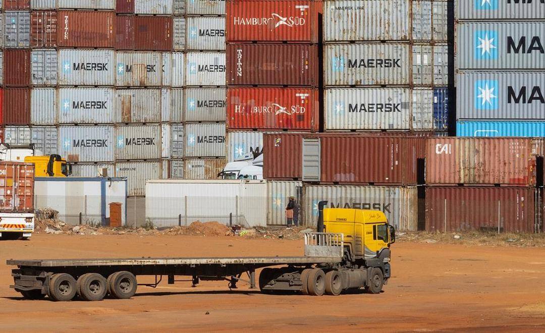 南非政府：美加征关税或致南非3万就业岗位流失