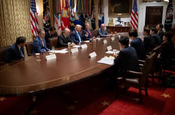 “特朗普见面第一句竟问‘金正恩最近好吗’<strong></p>
<p>币乎白皮书</strong>，韩方当场傻眼”