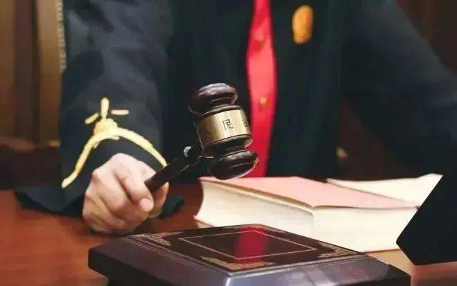 会计主任被调岗干保洁！虽薪资不变<strong></p>
<p>币乎白皮书</strong>，但拒服从安排！公司：旷工，辞退！双方闹至法院…