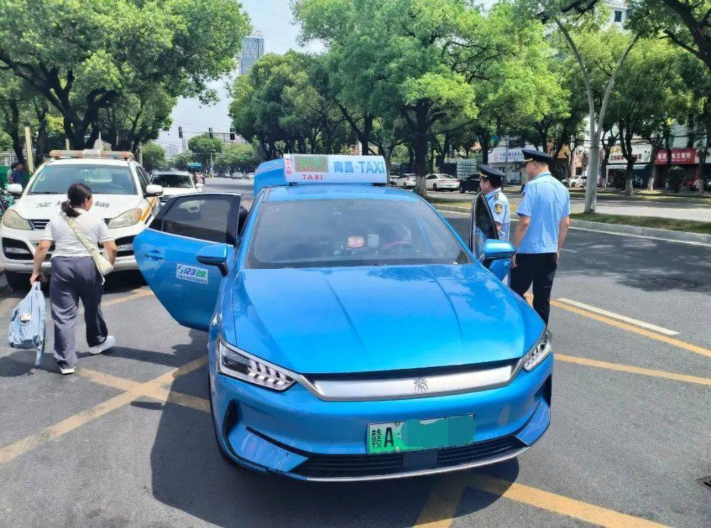 南昌女子叫出租车付103元车费投诉司机故意绕道<strong></p>
<p>诚币网</strong>，交通执法部门：罚款200元，责令退还多收取的车费