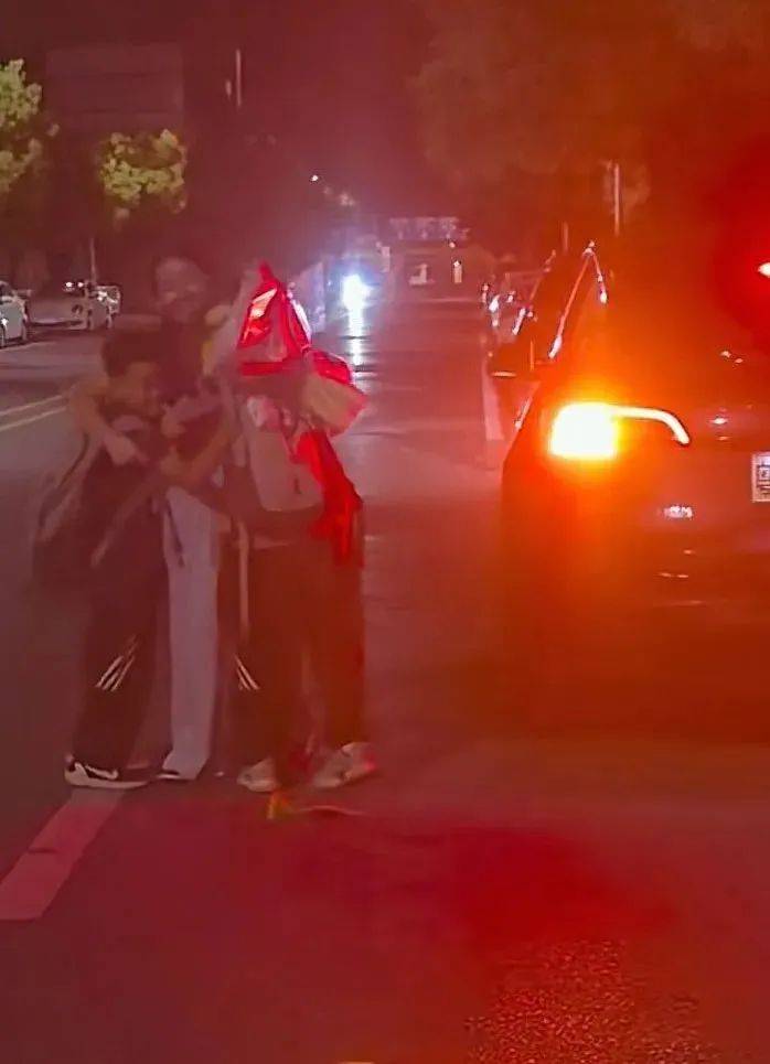 全程历时31天！41岁男子带两娃从深圳徒步回长沙：孩子从小没吃过苦<strong></p>
<p>诚币网</strong>，想锻炼一下