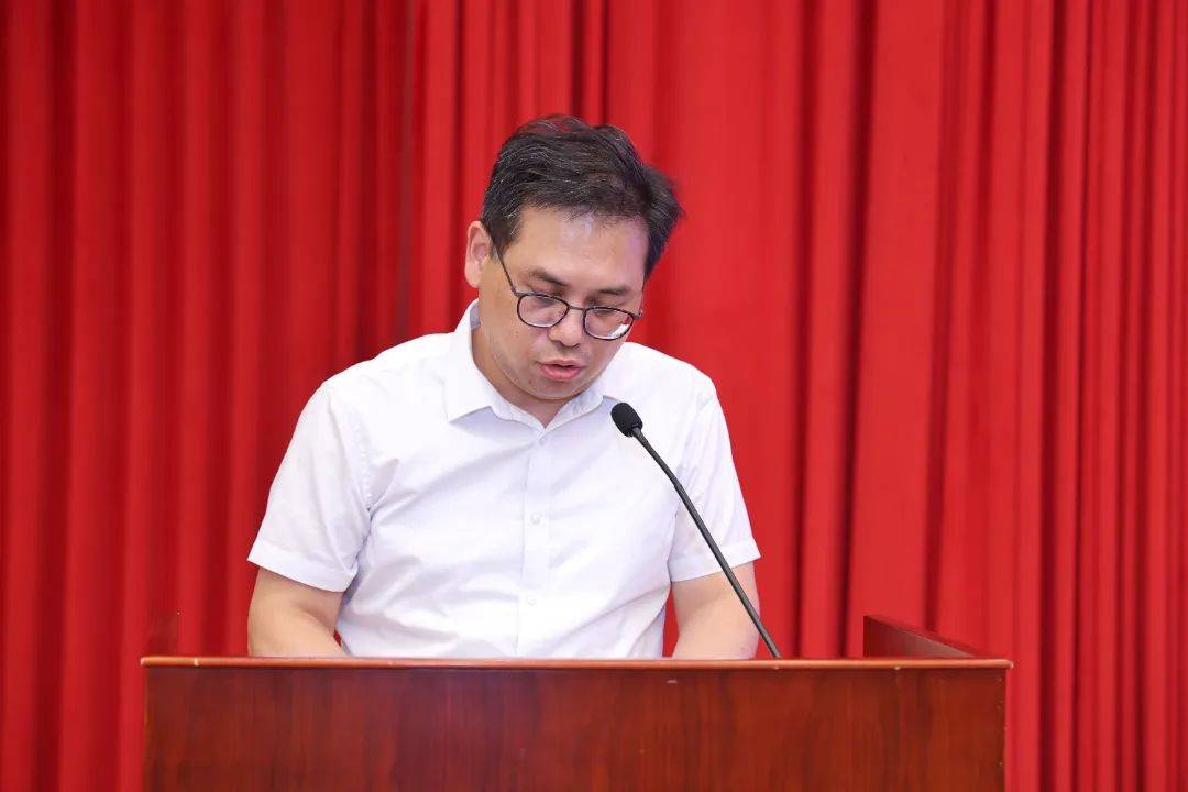 【要闻】市人大常委会举办代表讲坛为高质量编制“十五五”规划建言献策