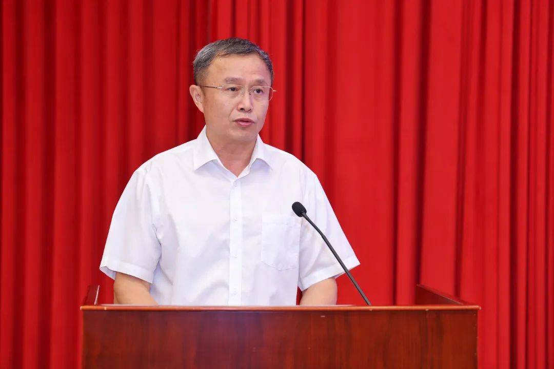 【要闻】市人大常委会举办代表讲坛为高质量编制“十五五”规划建言献策