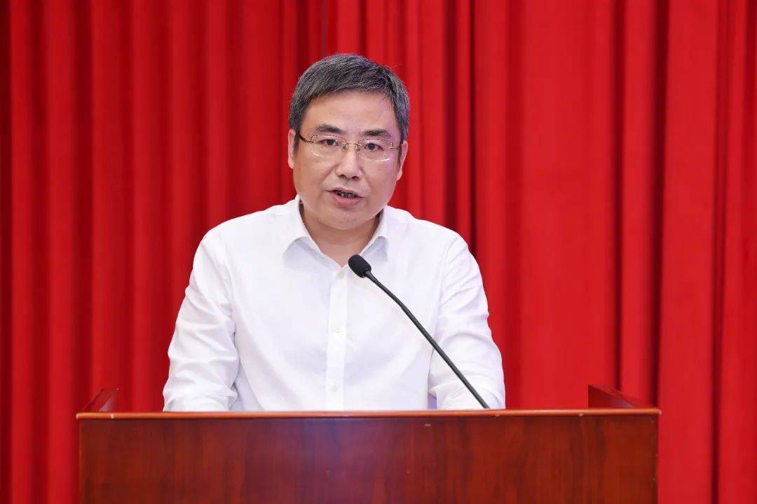 【要闻】市人大常委会举办代表讲坛为高质量编制“十五五”规划建言献策