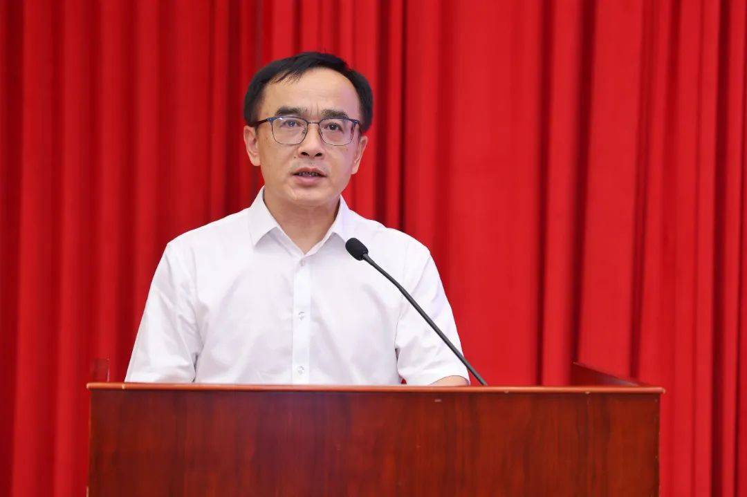 【要闻】市人大常委会举办代表讲坛为高质量编制“十五五”规划建言献策