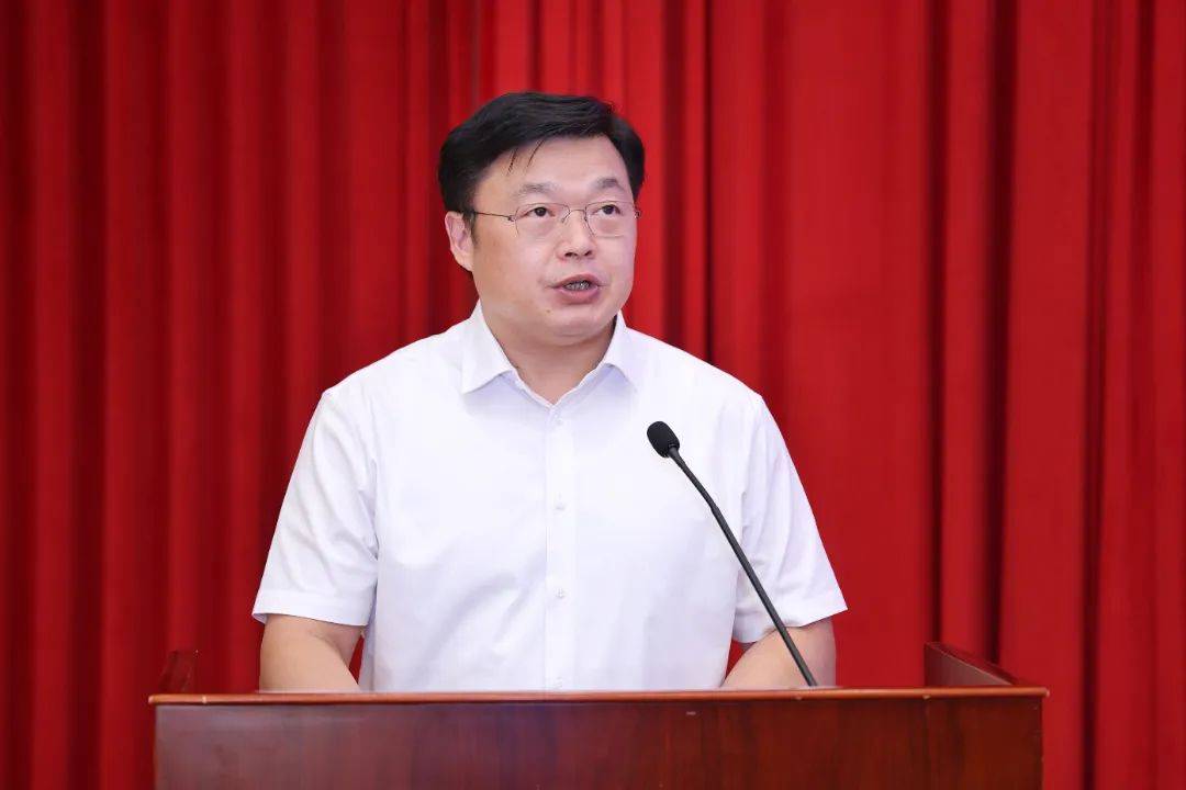 【要闻】市人大常委会举办代表讲坛为高质量编制“十五五”规划建言献策