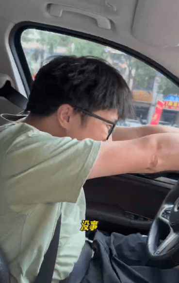 “女儿奴”爸爸接军训女儿电话泪崩<strong></p>
<p>云币商城</strong>，“第一次这样分开”，网友：终究是我们离不开孩子