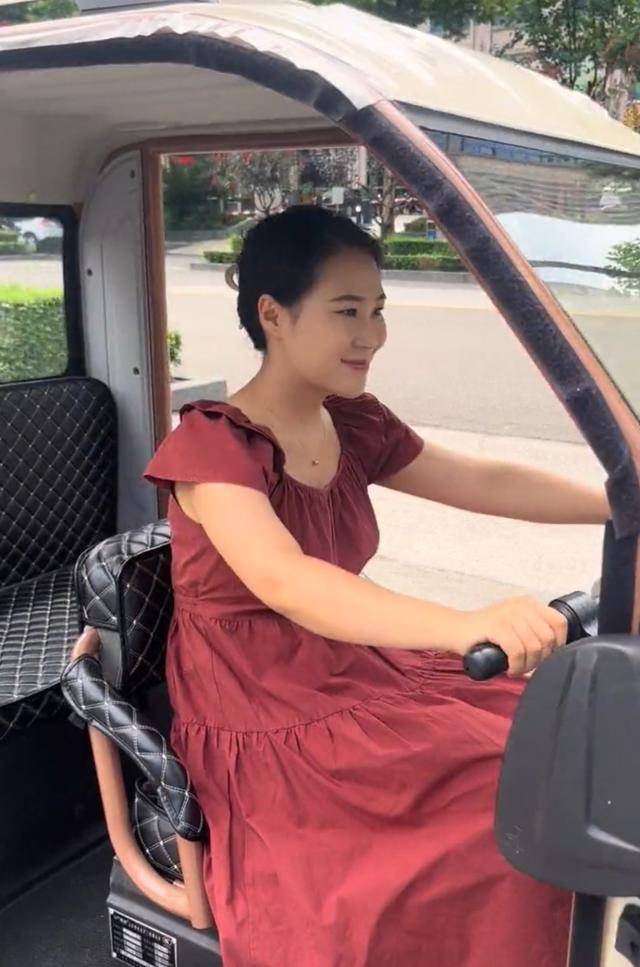 河南95后高校女辅导员“没苦硬吃”：暑假自驾1000公里家访<strong></p>
<p>云币商城</strong>，从电三轮到汽车，已坚持两年