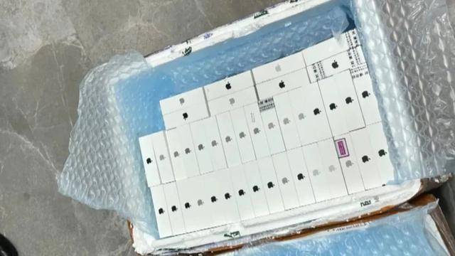 广西男子一口气花38.8万元买了40台手机<strong></p>
<p>云币商城</strong>，民警很快找上门……