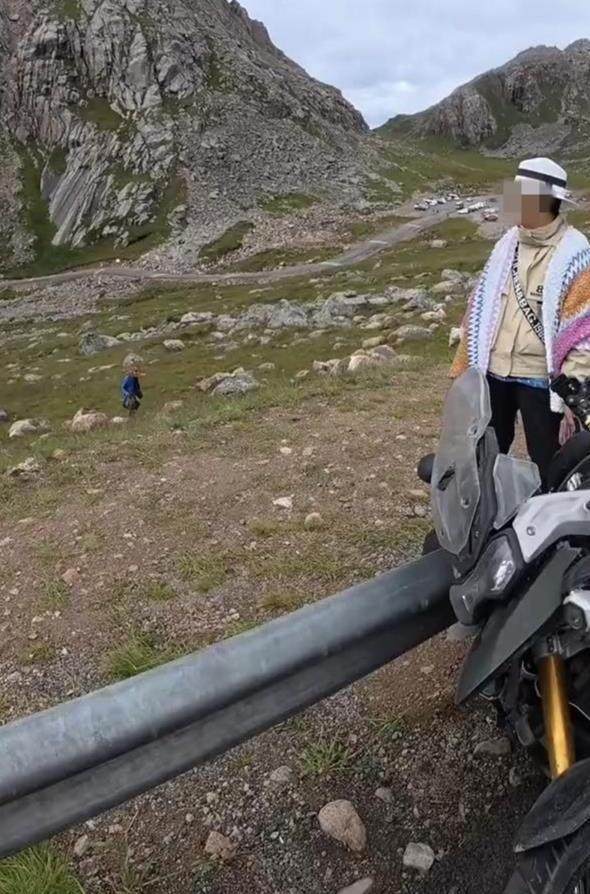 大妈私坐20万元摩托致车侧翻<strong></p>
<p>云币商城</strong>，赔1000元拉黑车主，4S店：修好约2万元