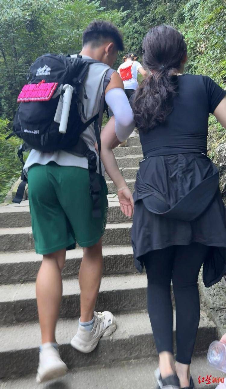 揭秘峨眉山陪爬团队：已陪爬千名游客九成为女性<strong></p>
<p>云币商城</strong>，不会主动拉背扛抱，主要保障安全