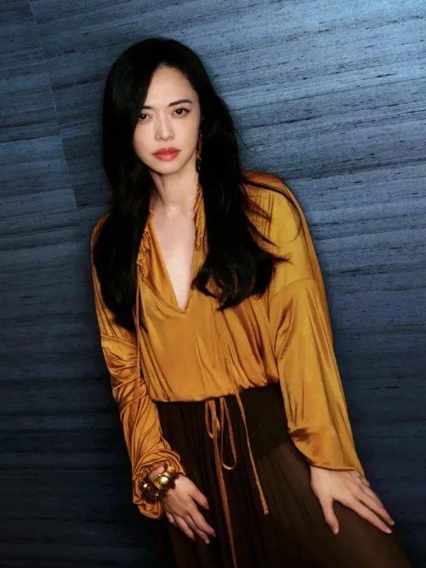 质感女人怎么都在穿这个颜色<strong></p>
<p>云币商城</strong>？