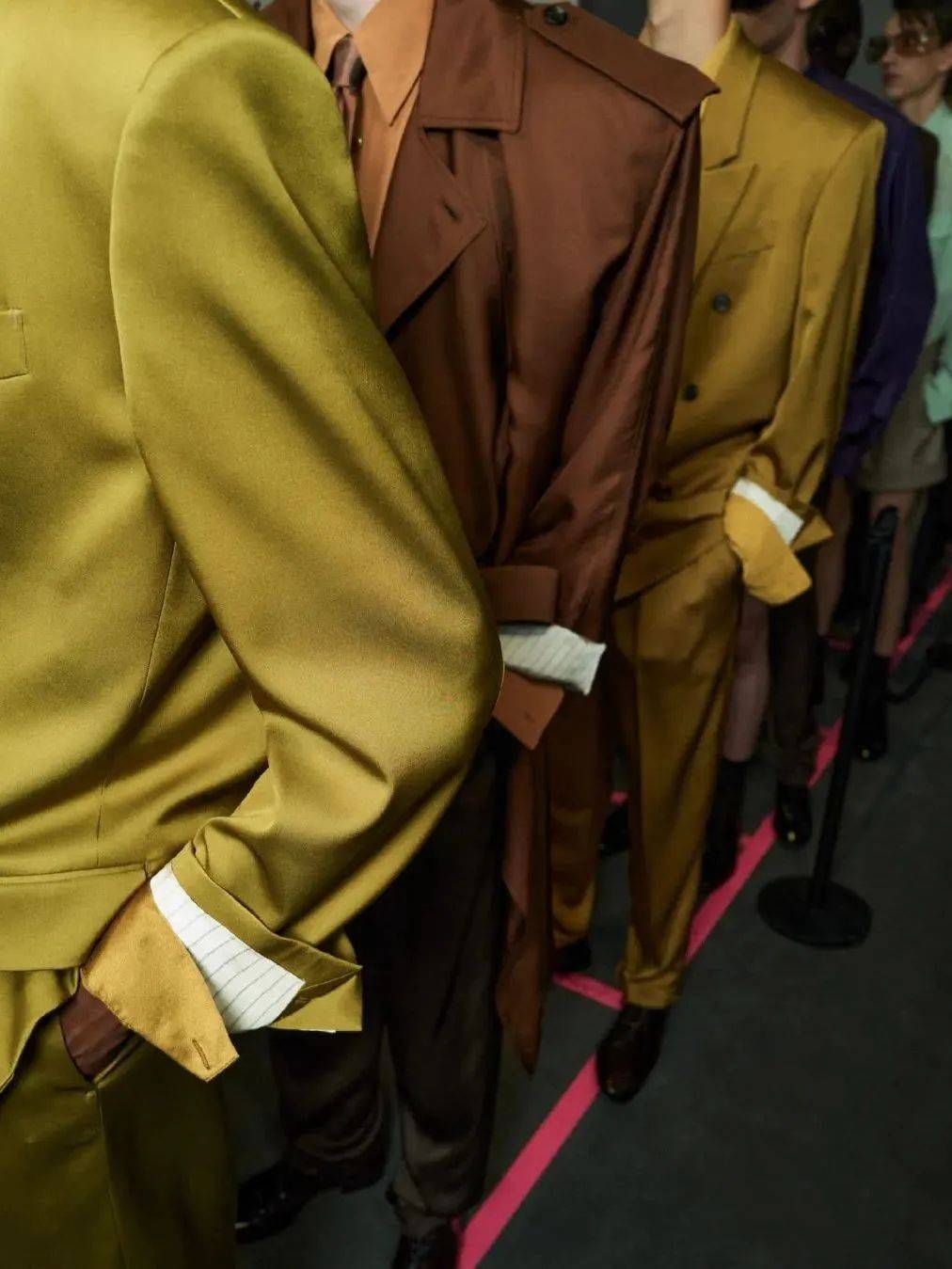 质感女人怎么都在穿这个颜色<strong></p>
<p>云币商城</strong>？