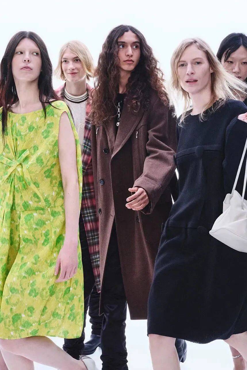 质感女人怎么都在穿这个颜色<strong></p>
<p>云币商城</strong>？